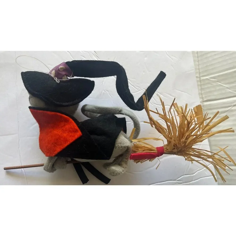 Vintage Annalee Halloween Witch Mouse‎ Broom Doll felt animal decoration - EUC